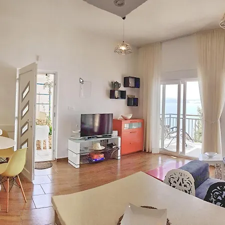 Apartment Lisa 1st Row To
